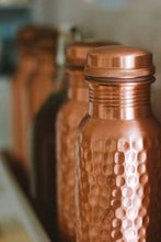 Load image into Gallery viewer, Copper Bottle Hammered (1L)